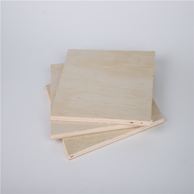 18mm/ 22 mm Pine Commercial Plywood Cheap Plywood