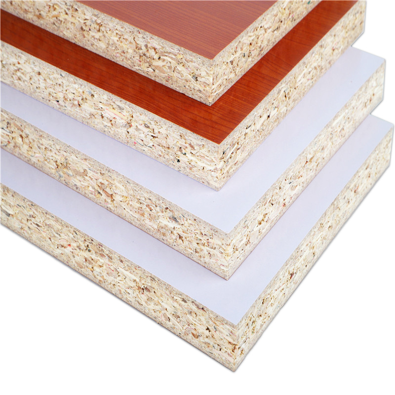 China Top Grade Melamine Coated Particleboard Multi-Color Chipboard for Construction
