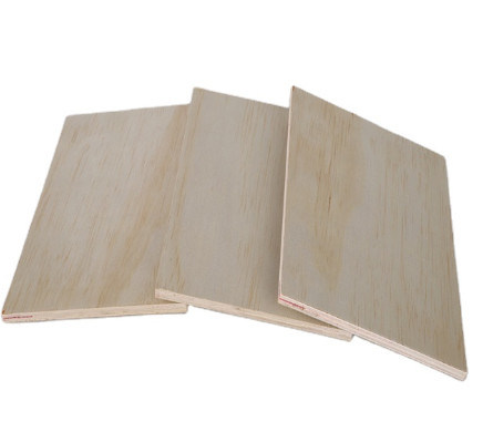 High Quality Pine Plywood Poplar/Hardwood/Combi Core Glue E1 E2 WBP for Furniture