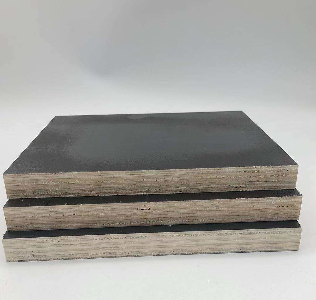 Worth Buying18mm Recycle WBP Melamine Glue Black Brown Film Faced Shuttering Plywood for Construction